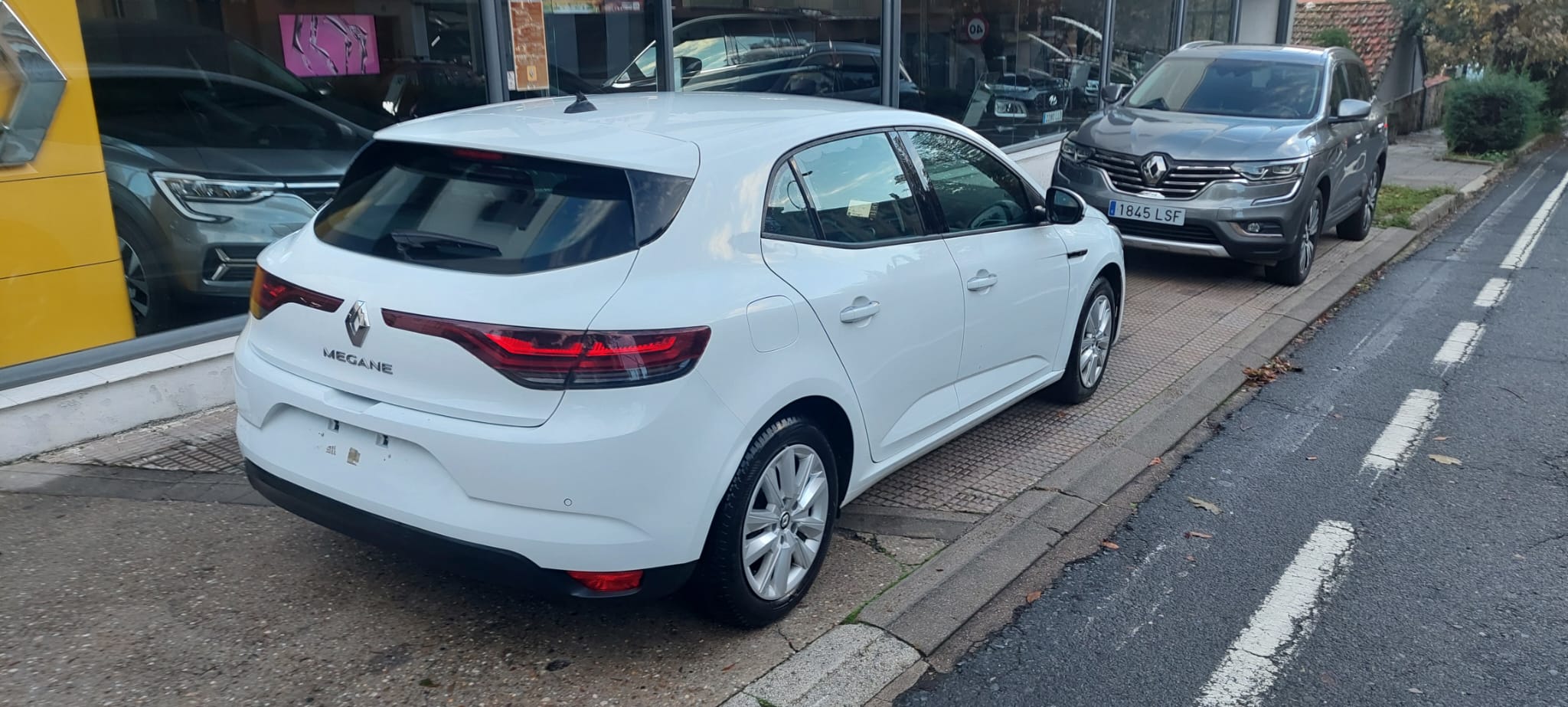 Renault Megane 1.5 DCI 115CV miniatura 3